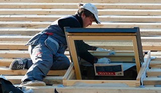 Монтаж мансардных окон Velux (Велюкс)