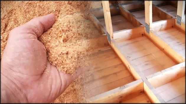 Как утеплить чердак опилками своими руками?