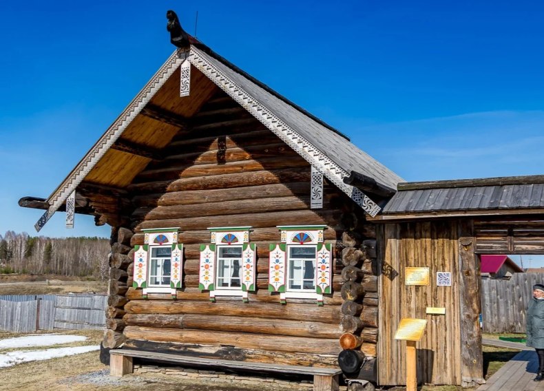 Преимущества тесовых крыш