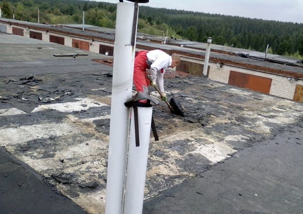 Преимущества ремонта мягкой кровли гаража