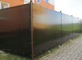 Преимущества непрозрачного поликарбоната